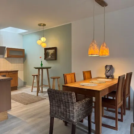 Апартаменты Beim Goldenen Dackel -atelierhaus Im Hof *