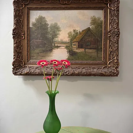 Beim Goldenen Dackel -atelierhaus Im Hof * Ubach-Palenberg