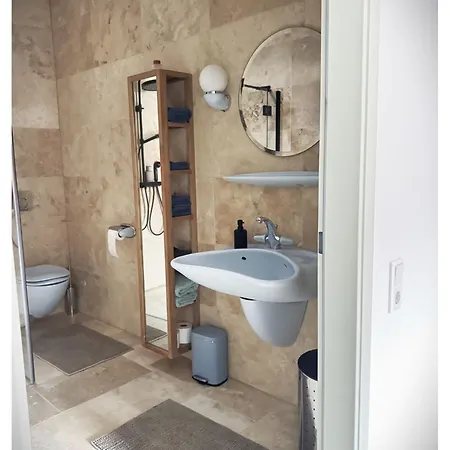 Beim Goldenen Dackel -atelierhaus Im Hof Ubach-Palenberg