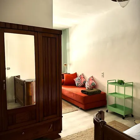 Апартаменты Beim Goldenen Dackel -atelierhaus Im Hof *