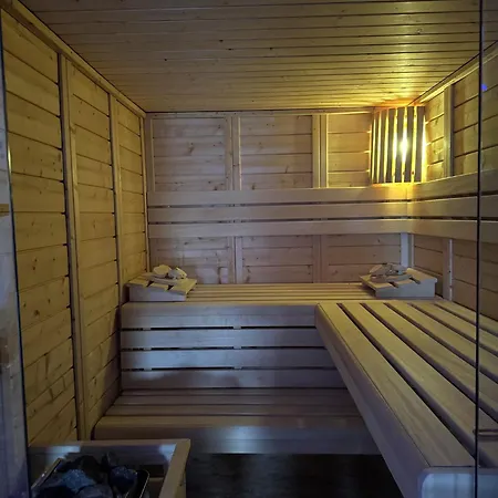 Апартаменты Beim Goldenen Dackel -atelierhaus Im Hof Ubach-Palenberg