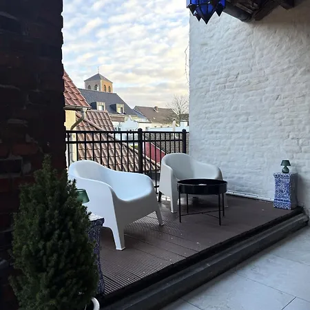 Апартаменты Beim Goldenen Dackel -atelierhaus Im Hof Ubach-Palenberg