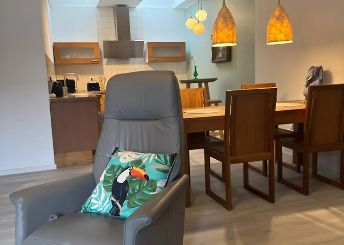 Beim Goldenen Dackel -atelierhaus Im Hof Ubach-Palenberg