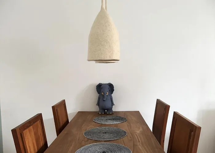 Beim Goldenen Dackel -atelierhaus Im Hof * Ubach-Palenberg