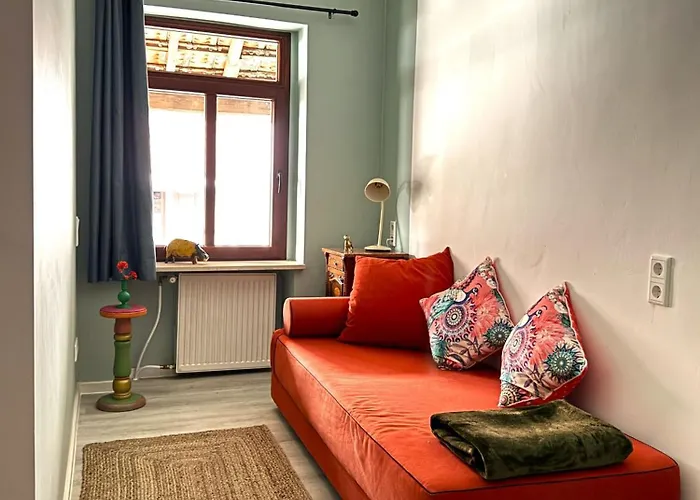 Beim Goldenen Dackel -atelierhaus Im Hof Ubach-Palenberg